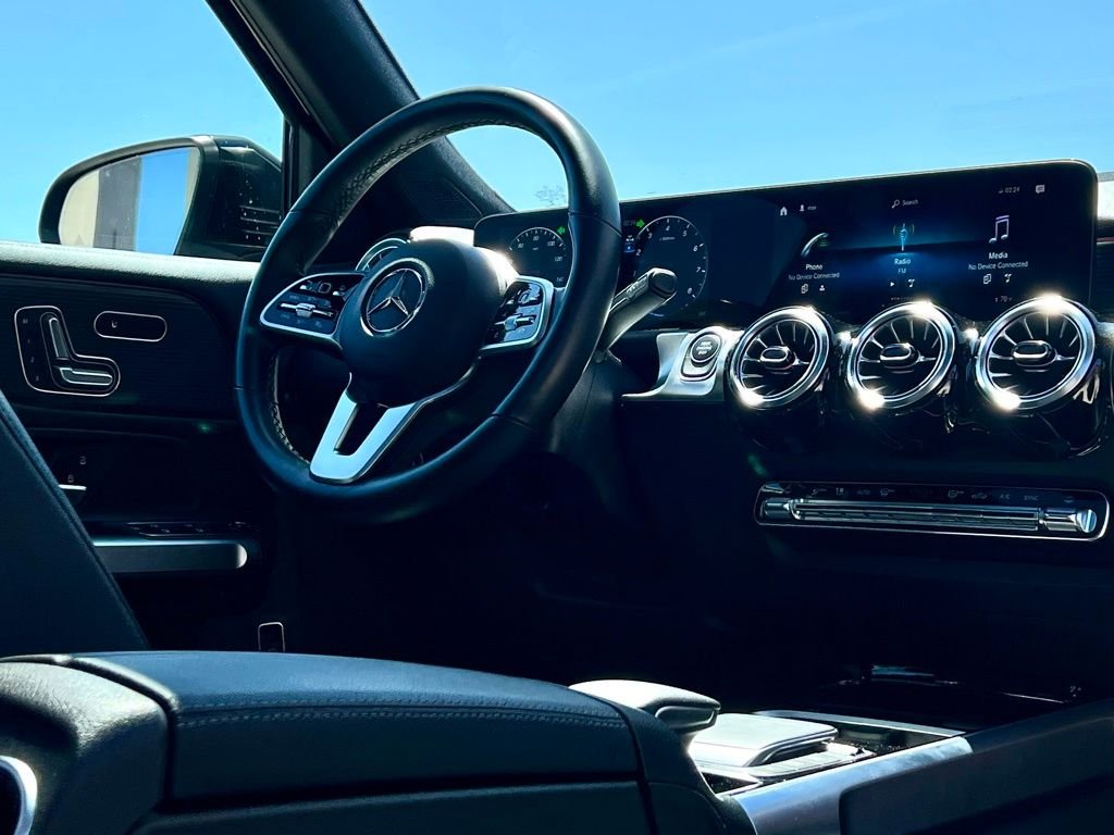 Certified Used 2023 Black Mercedes-Benz GLB 250 image 18