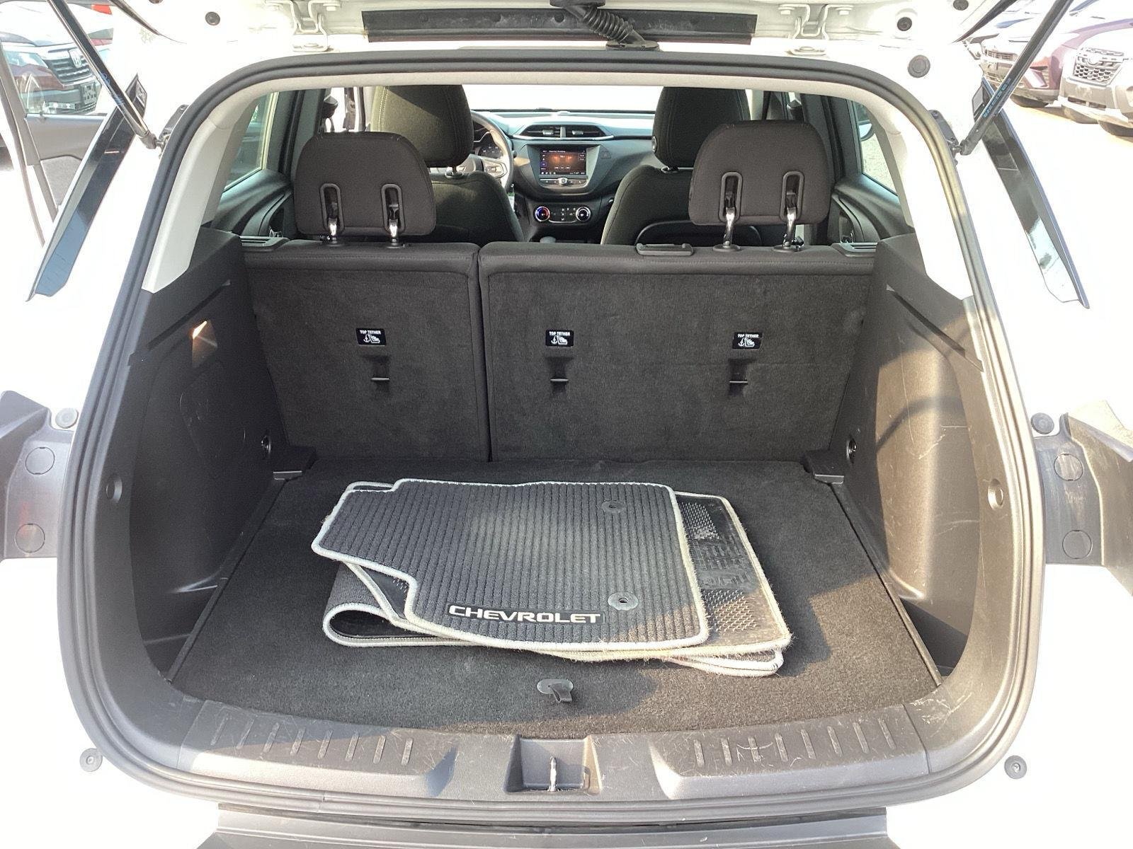 Used 2022 Summit White Chevrolet LS image 24
