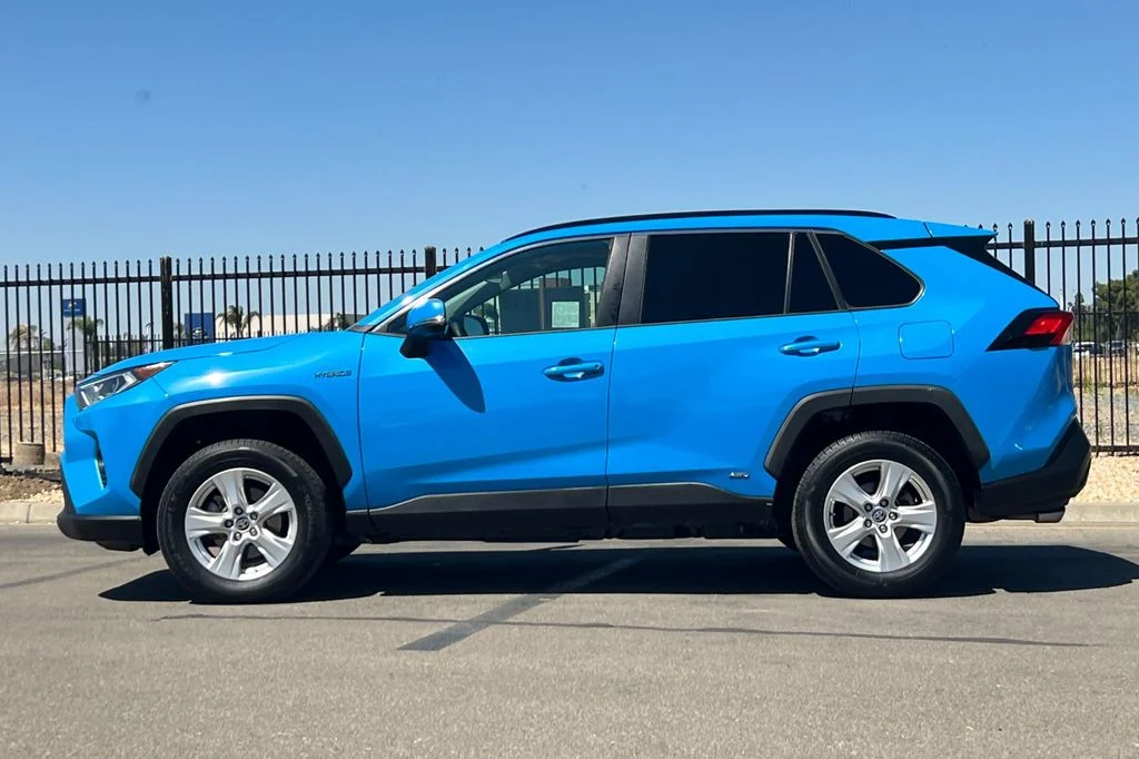 Certified Used 2021 Blue Toyota XLE image 9