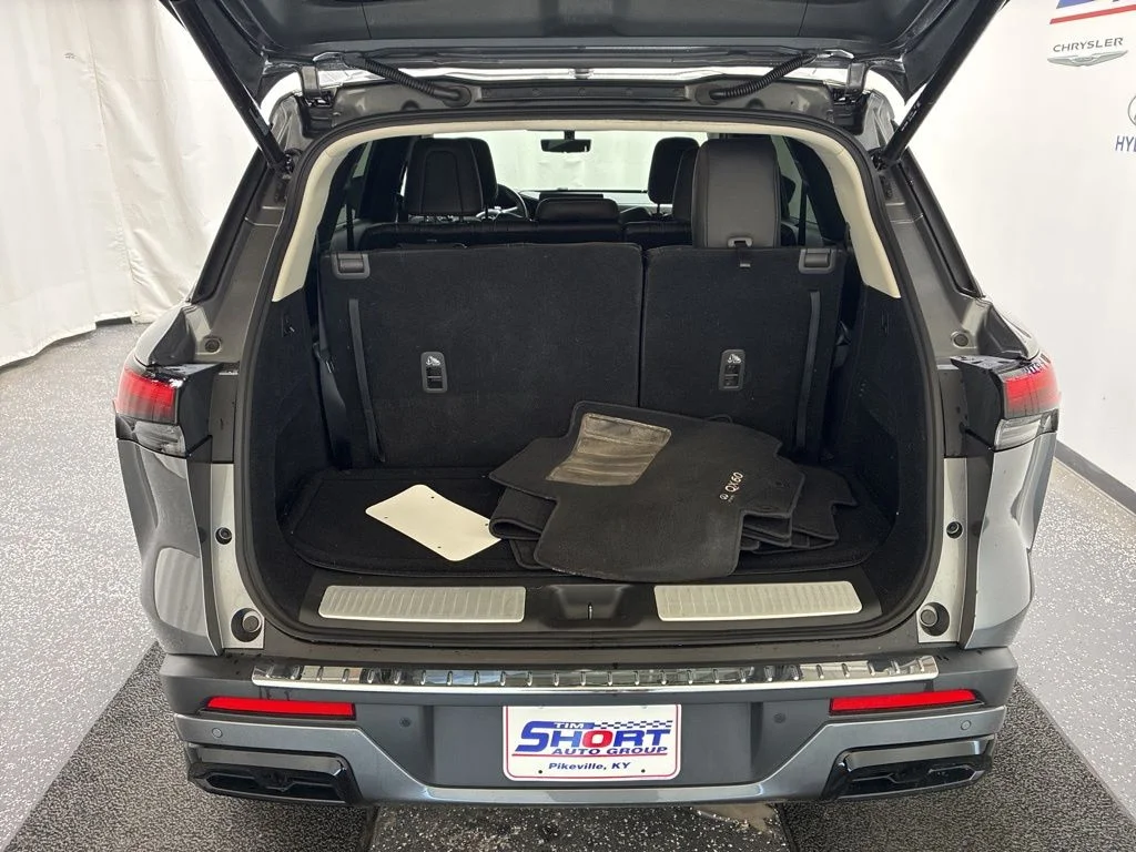 Used 2023 Gray INFINITI LUXE image 7