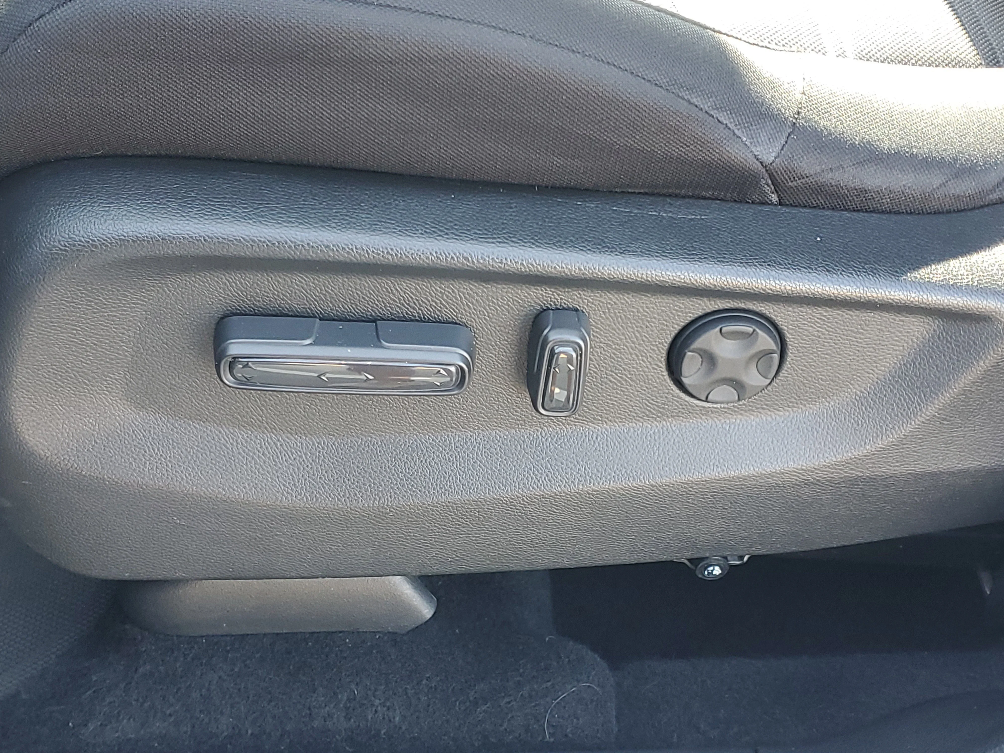 Used 2020 Silver Honda EX image 18