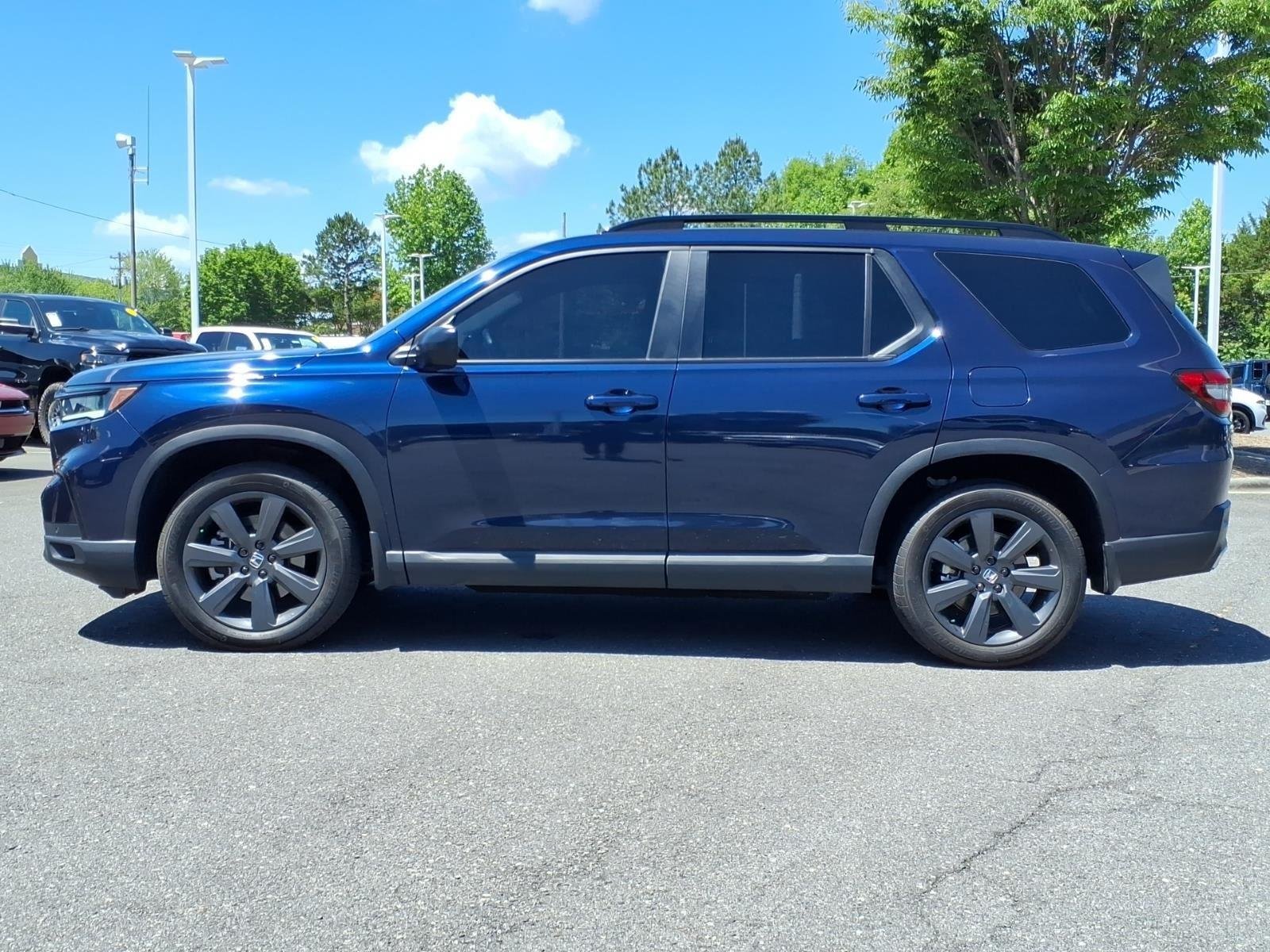 Used 2025  Honda Sport image 3