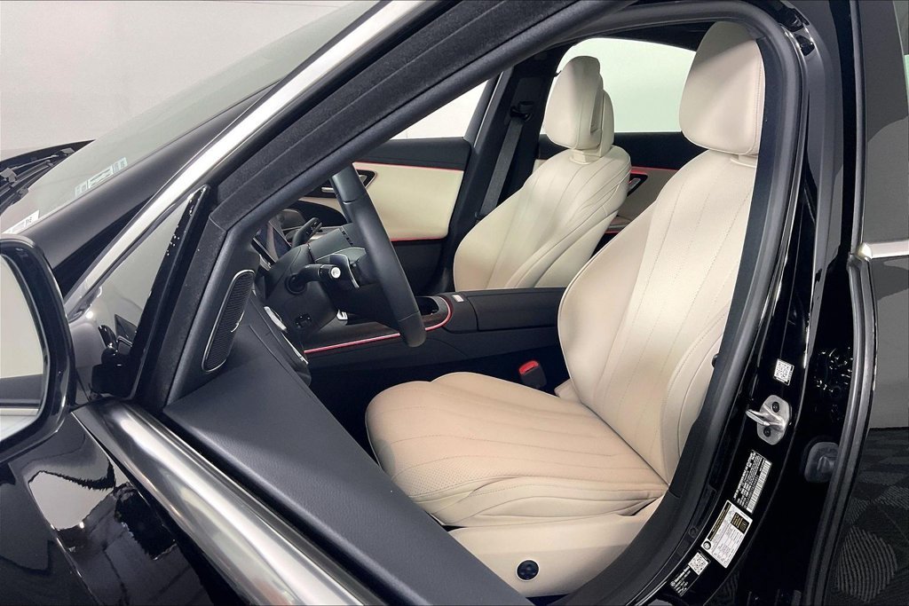2026 Mercedes-Benz E-Class E450 - Photo 17