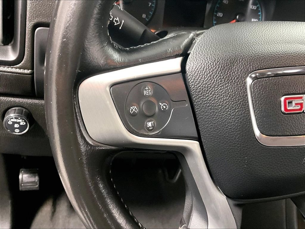 Used 2022 Onyx Black GMC Elevation image 22