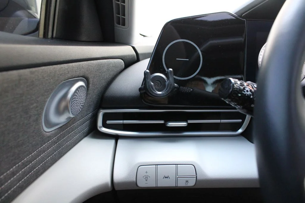 Used 2023  Hyundai Limited image 9