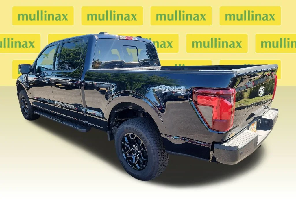 New 2026 Blue Ford XLT image 6