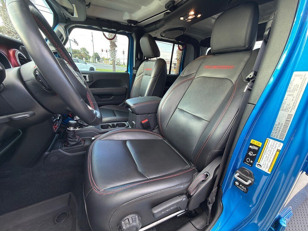 Used 2022 Hydro Blue Pearl Coat Jeep Rubicon image 11
