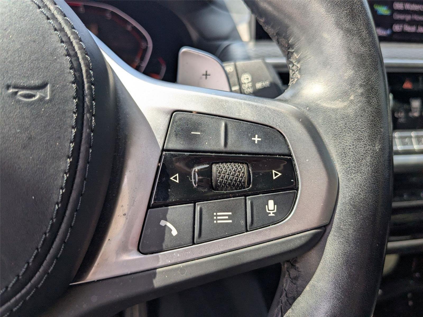 Used 2023 Black Sapphire Metallic BMW xDrive30i image 17