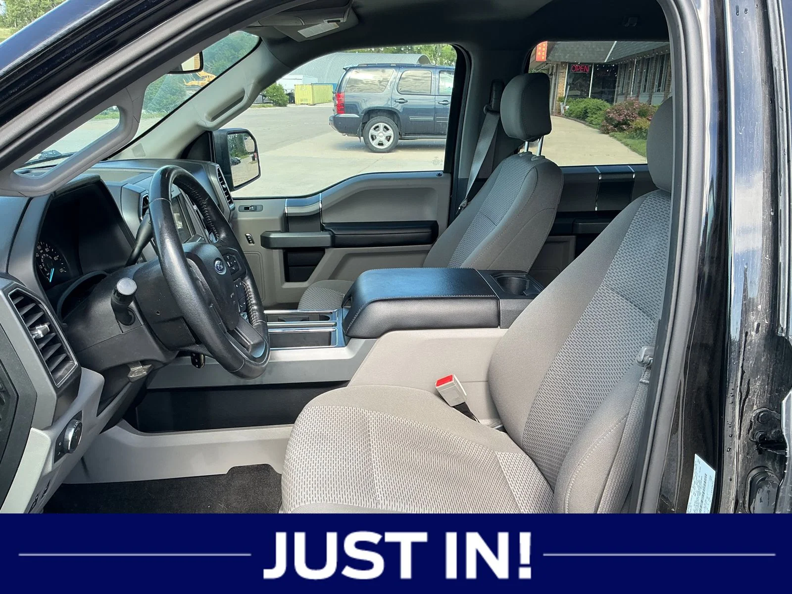Used 2018 Black Ford XLT image 5