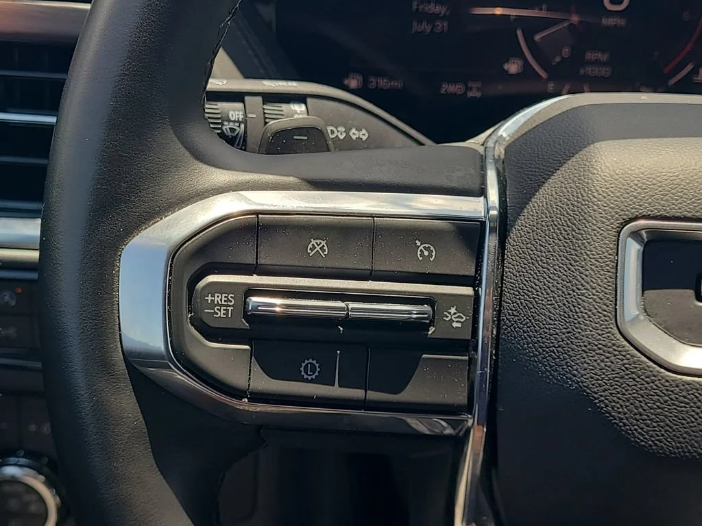 2025 GMC Yukon XL Denali - Photo 19