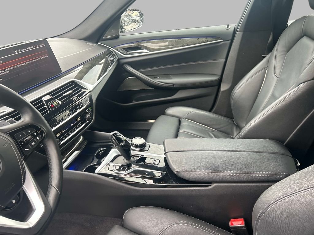 Used 2022 Black BMW 540i xDrive image 21