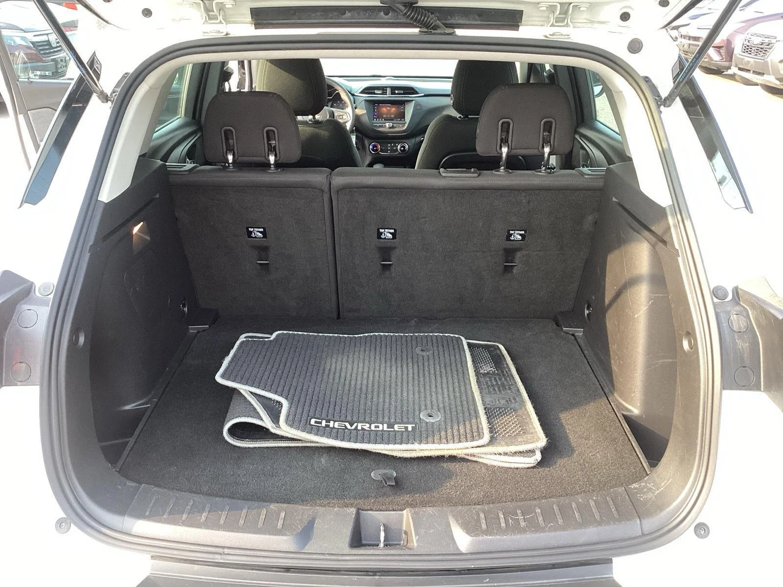 Used 2022 Summit White Chevrolet LS image 24