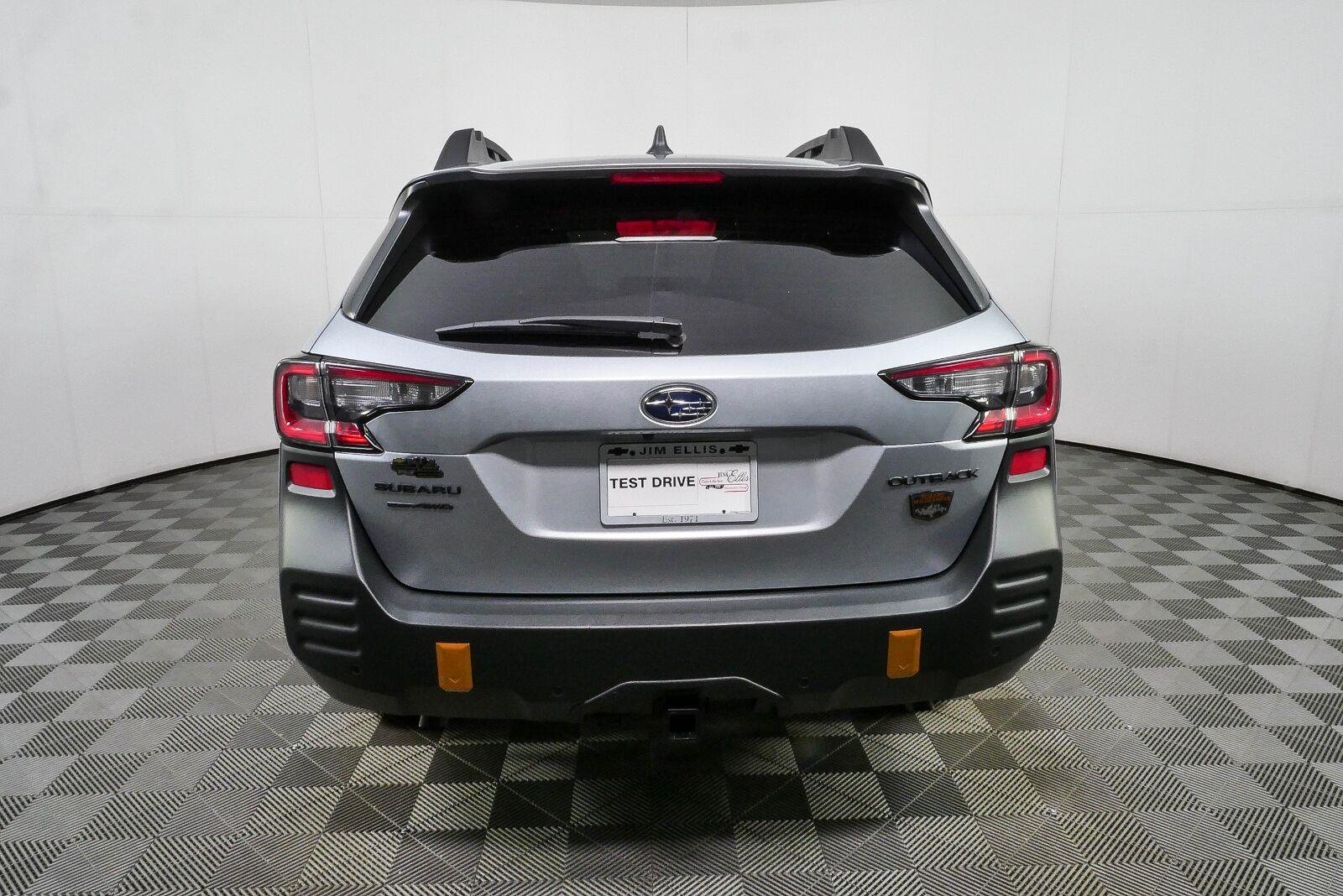 Used 2025 Ice Silver Metallic Subaru Wilderness image 8