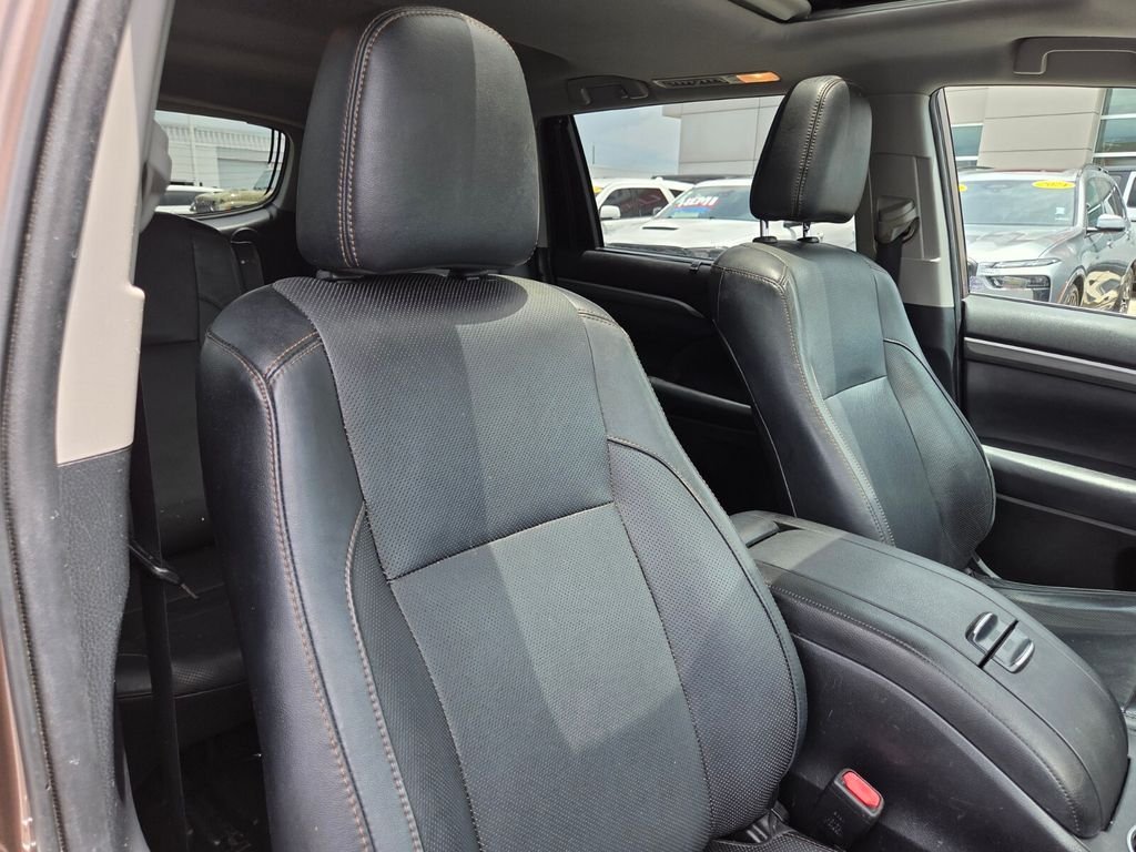 Used 2019 Brown Toyota Limited image 31