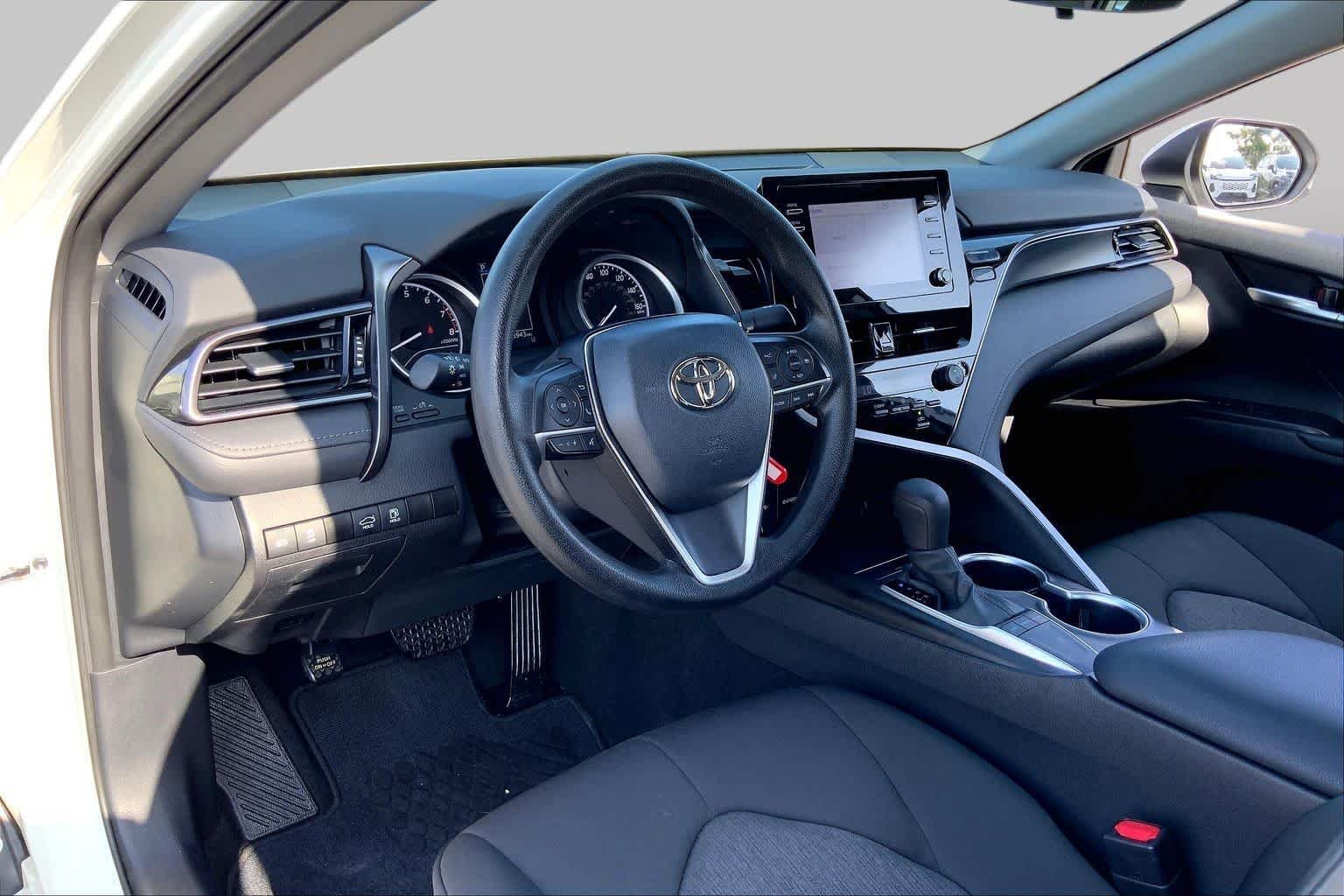 Used 2023 Ice Cap Toyota LE image 17