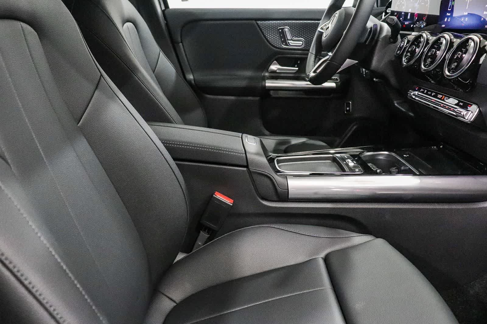 New 2026 Night Black Mercedes-Benz GLA 250 image 17
