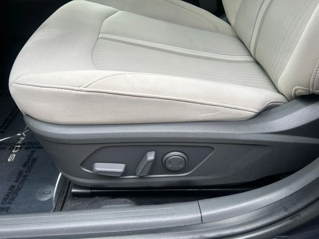 Used 2025 Blue Hyundai SEL image 15