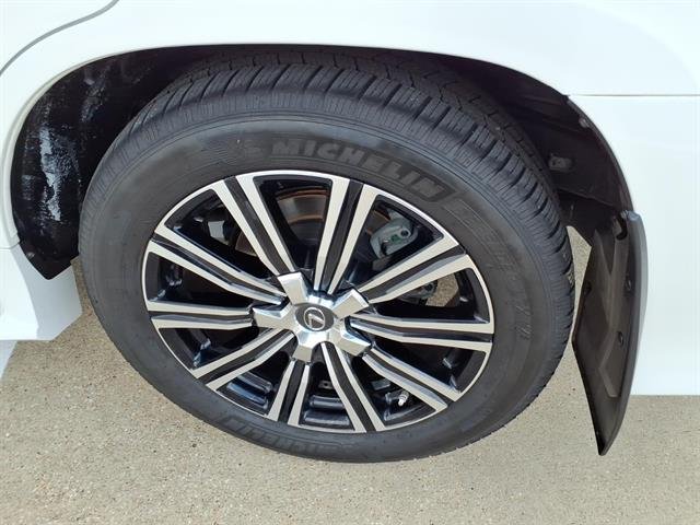 Used 2019 Eminent White Pearl Lexus Three-Row image 21