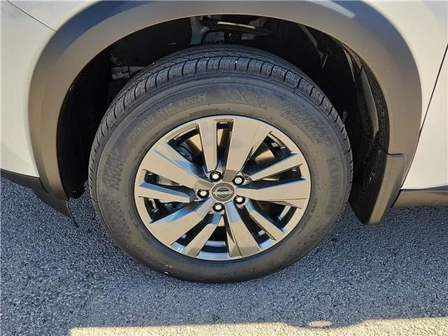 New 2026 QBE Everest WH Nissan SV Front-Wheel Drive image 5
