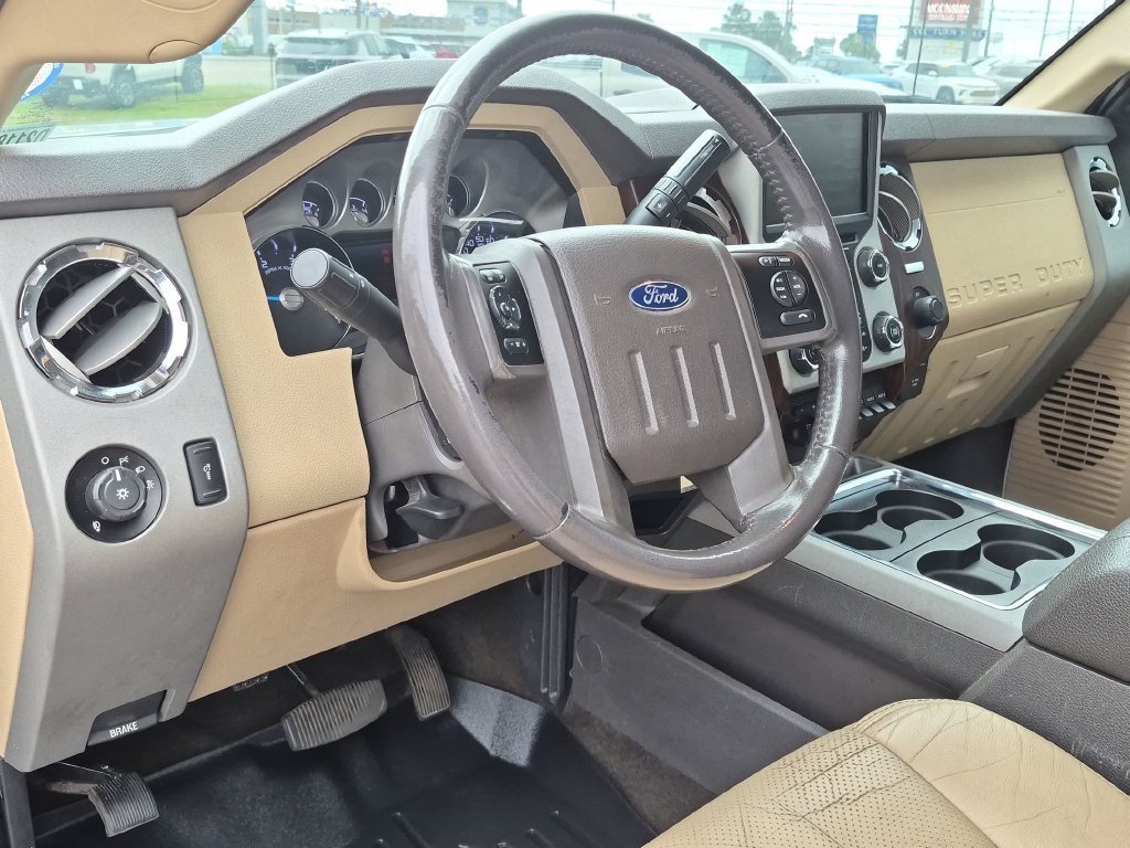 Used 2016  Ford Lariat image 34