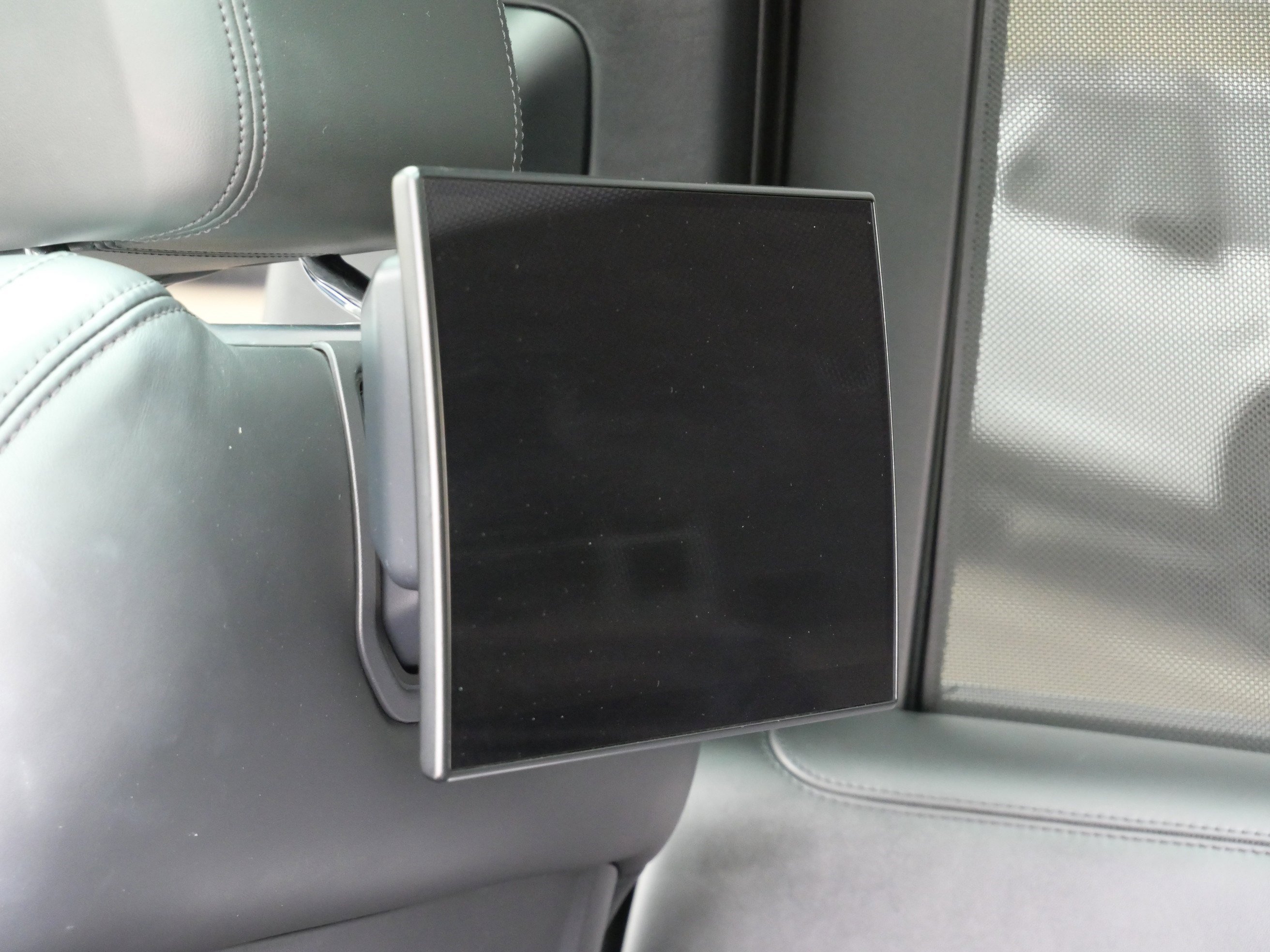 Used 2023 EIGER GREY Land Rover Autobiography image 16