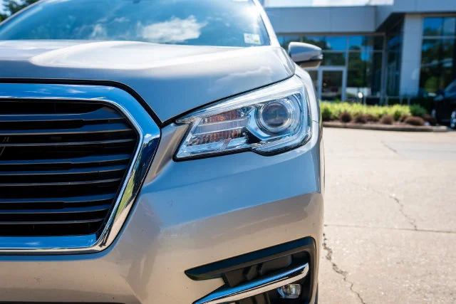 Used 2020 Tungsten Metallic Subaru Limited image 3