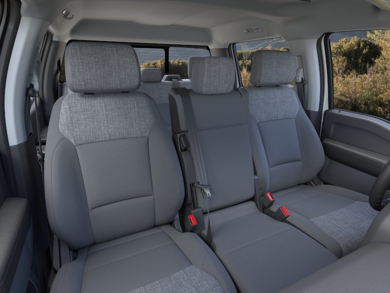 New 2026 Oxford White Ford F-250® XLT image 40