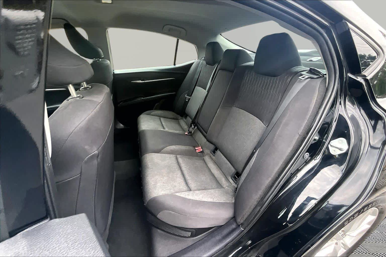 Used 2025 Midnight Black Metallic Toyota LE image 20