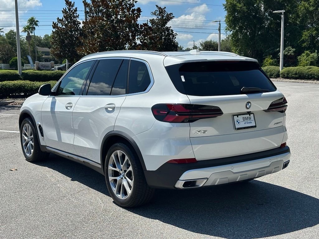 Certified Used 2026 Mineral White Metallic BMW xDrive40i image 3