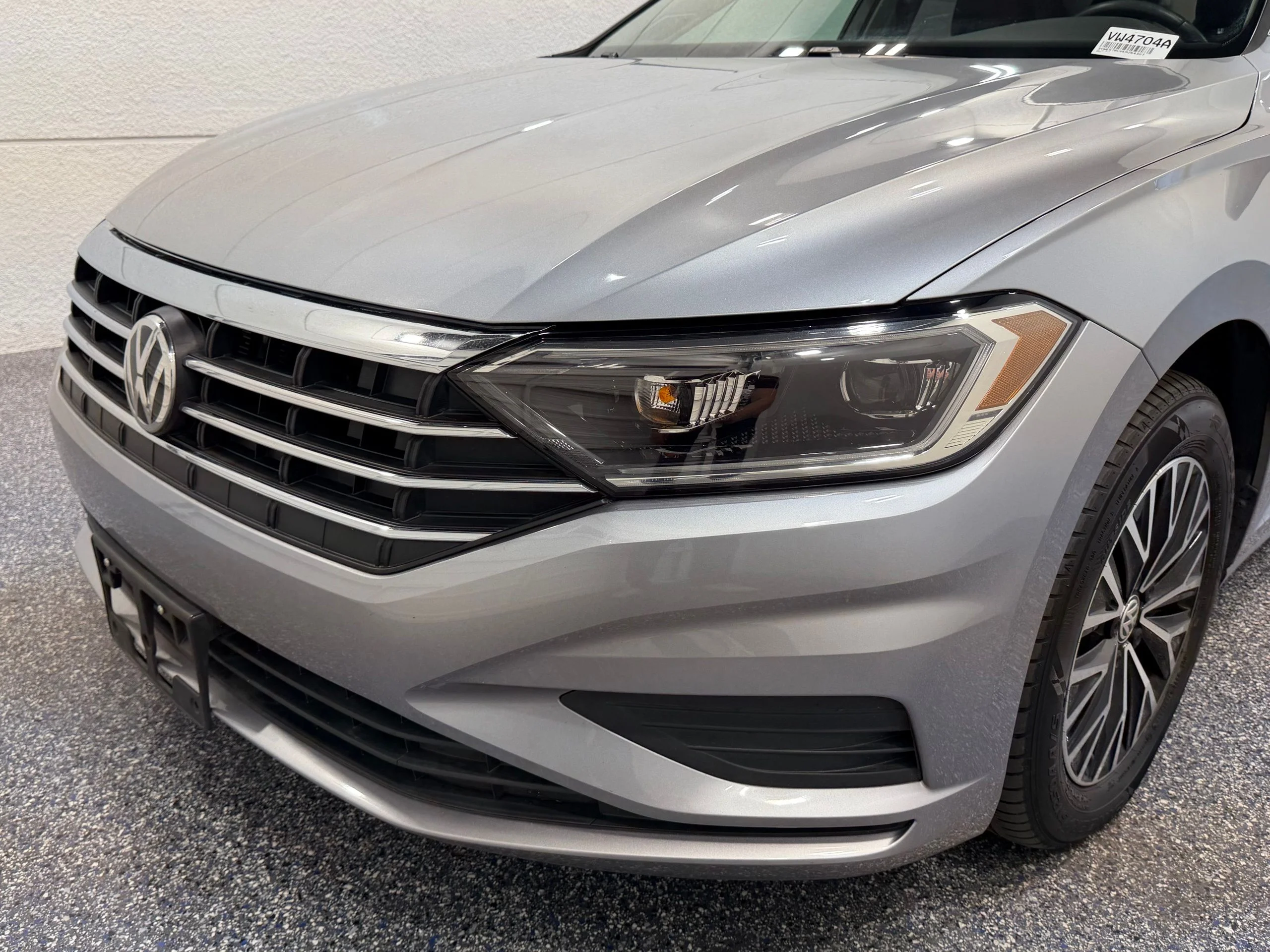 Used 2019 Silver Volkswagen SEL image 15
