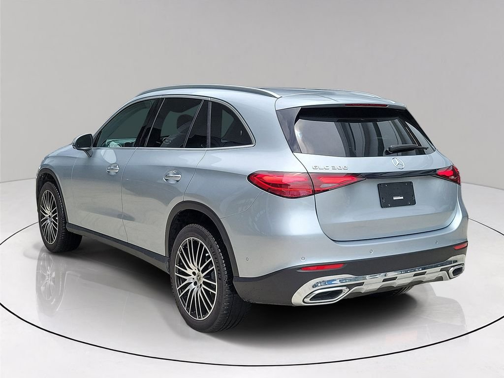Certified Used 2026 Silver Mercedes-Benz GLC 300 image 4