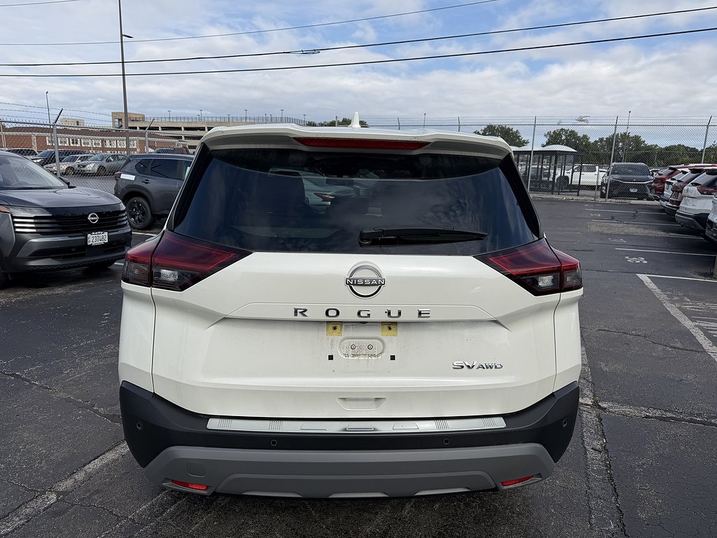 Used 2023 Pearl White TriCoat Nissan SV image 4