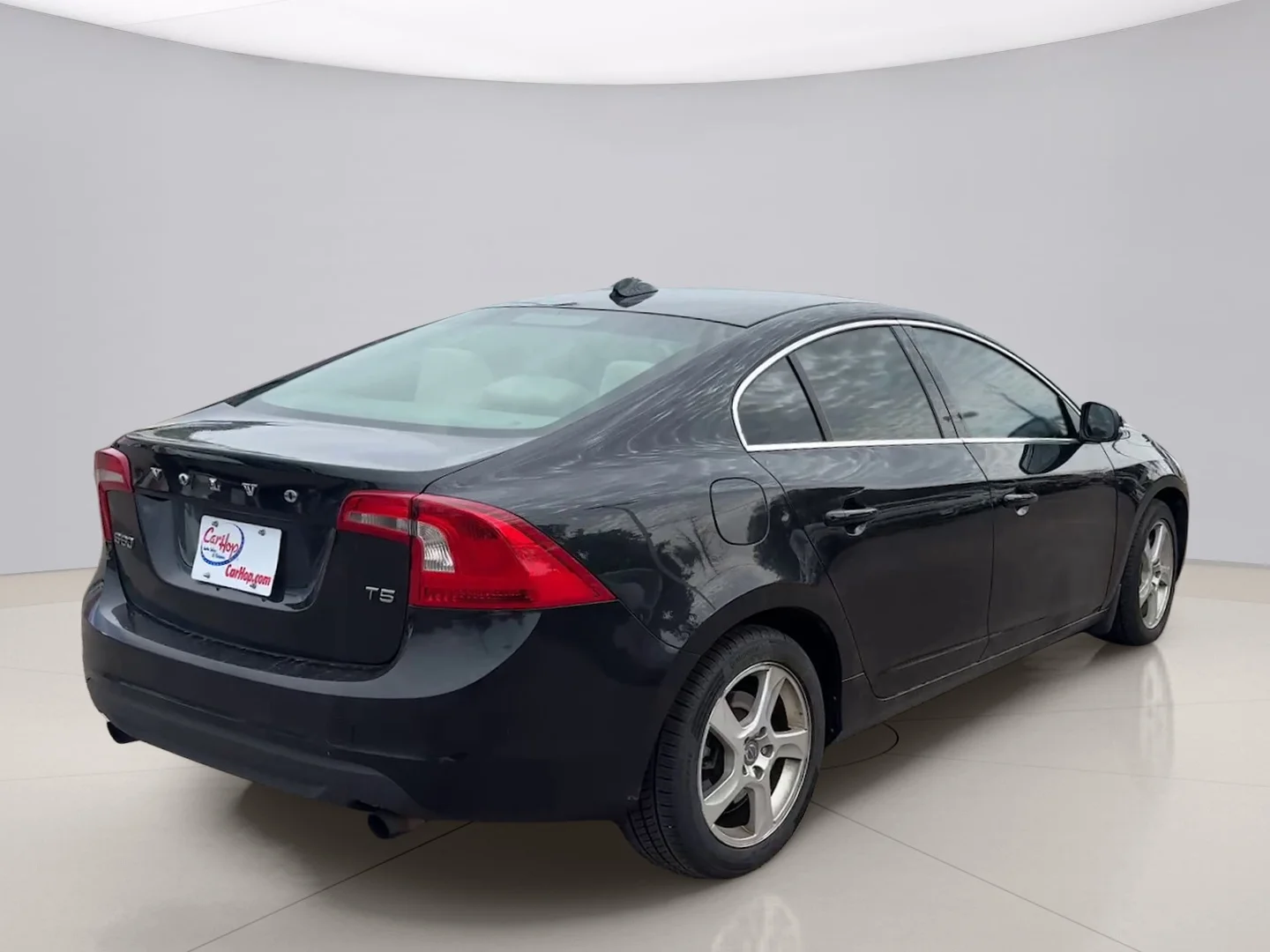 Used 2012 Black Volvo T5 image 5