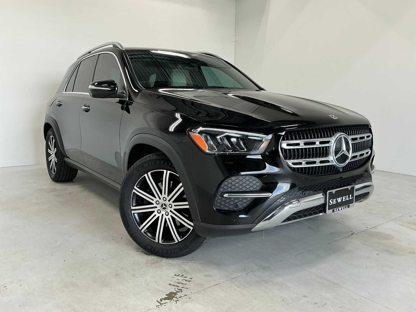 Certified Used 2024 Black Mercedes-Benz GLE 350 image 3