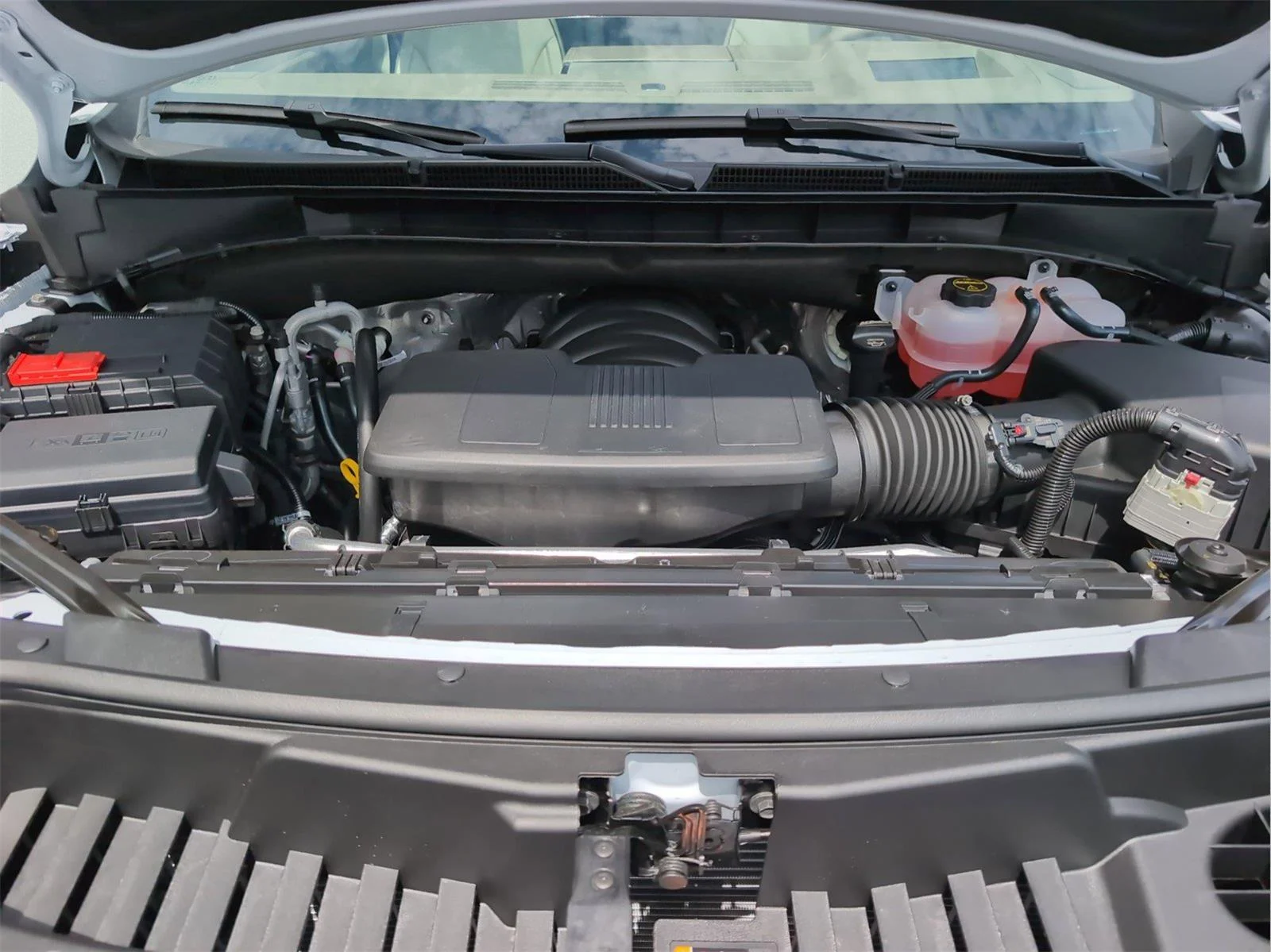 New 2026 Glacier White Tricoat GMC Denali image 32