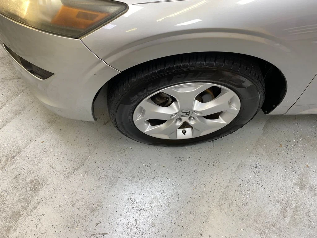 Used 2012 Silver Honda EX-L image 11