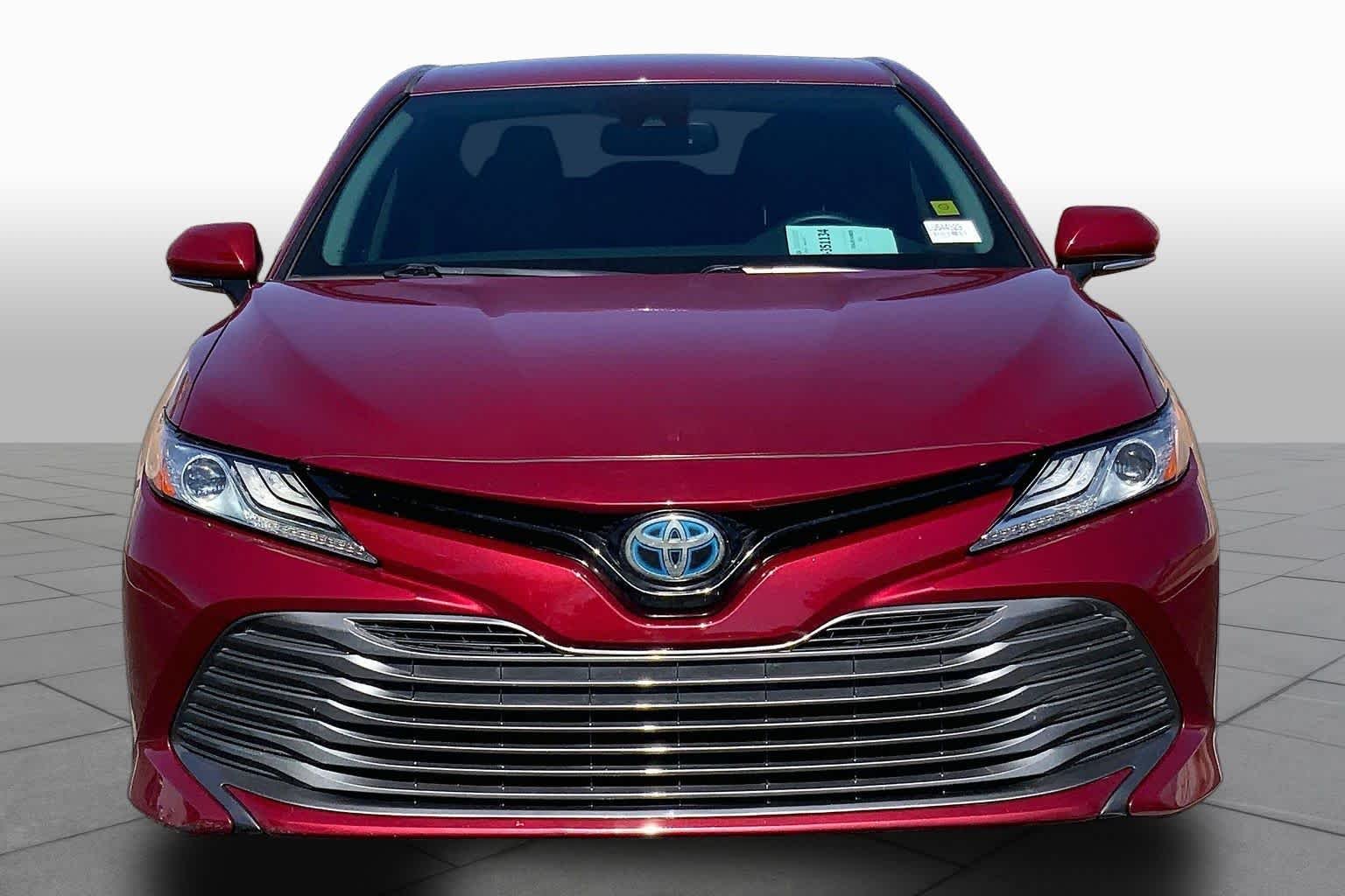 Used 2020 Ruby Flare Pearl Toyota Hybrid XLE image 4