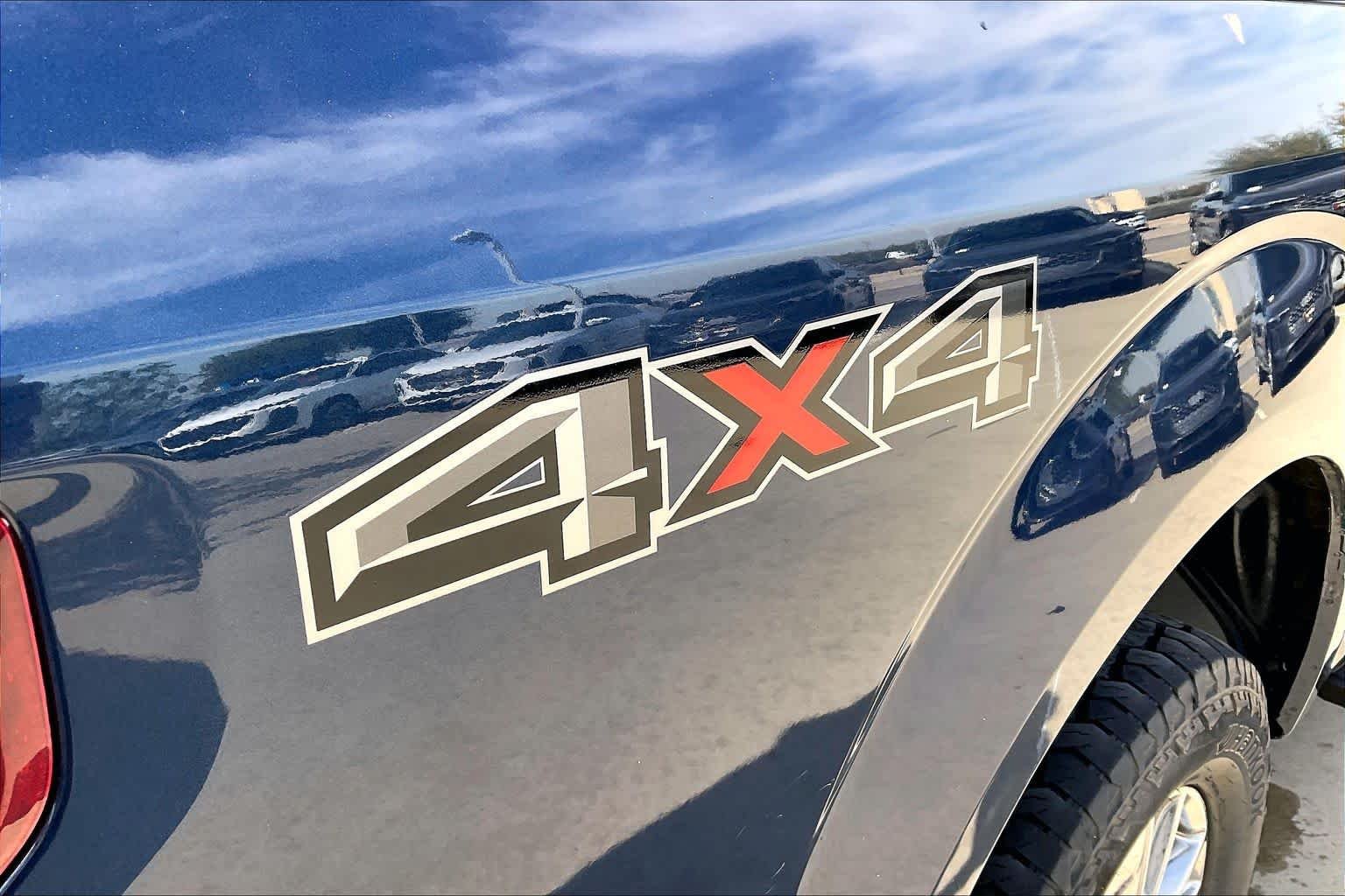 Used 2017 Blue Jeans Metallic Ford XLT image 10