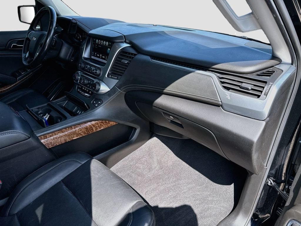 Used 2019 Black Chevrolet Premier image 33