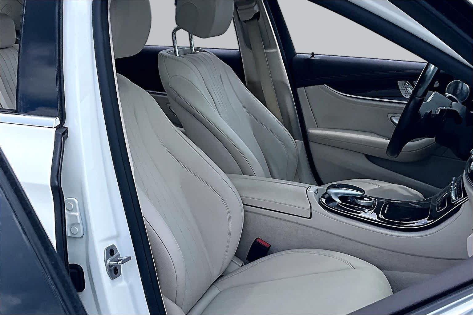 Used 2020 designo Diamond White Metallic Mercedes-Benz E 350 image 9