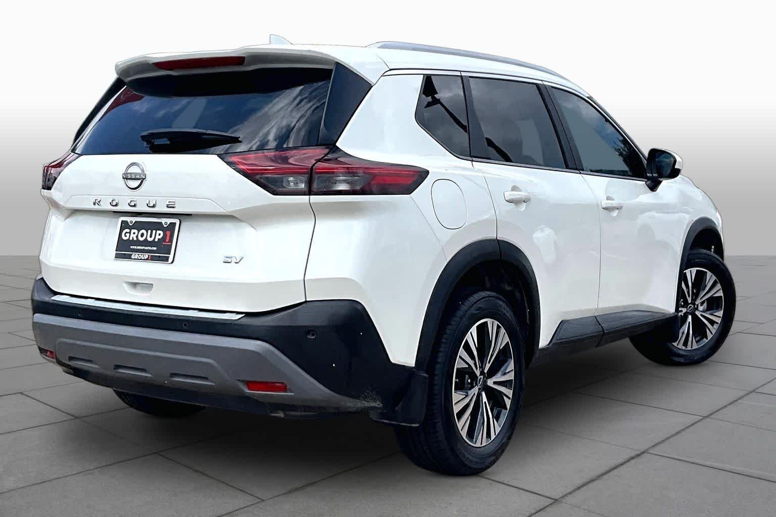 Used 2023 Pearl White Tricoat Nissan SV image 12