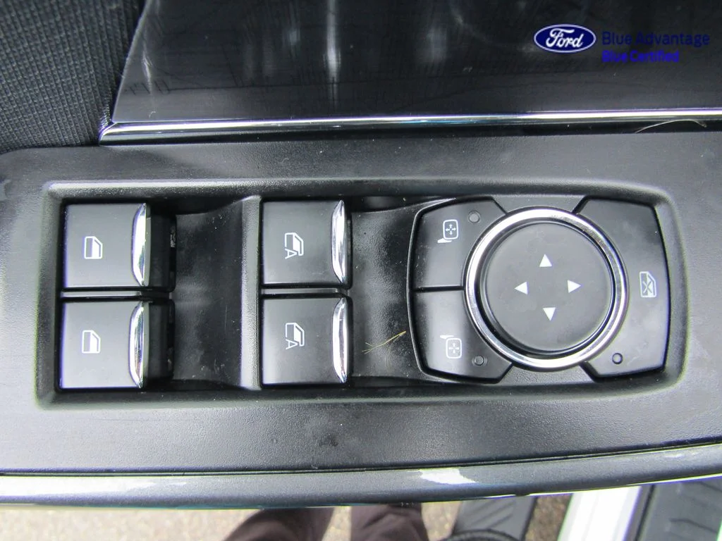Certified Used 2023 Oxford White Ford XLT image 26