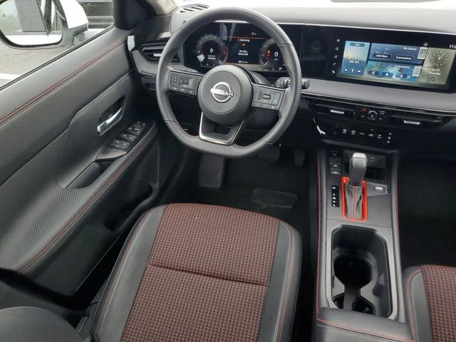 Certified Used 2025 White Nissan SR image 13