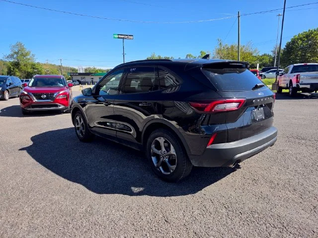 Used 2025 Black Metallic Ford ST-Line image 9