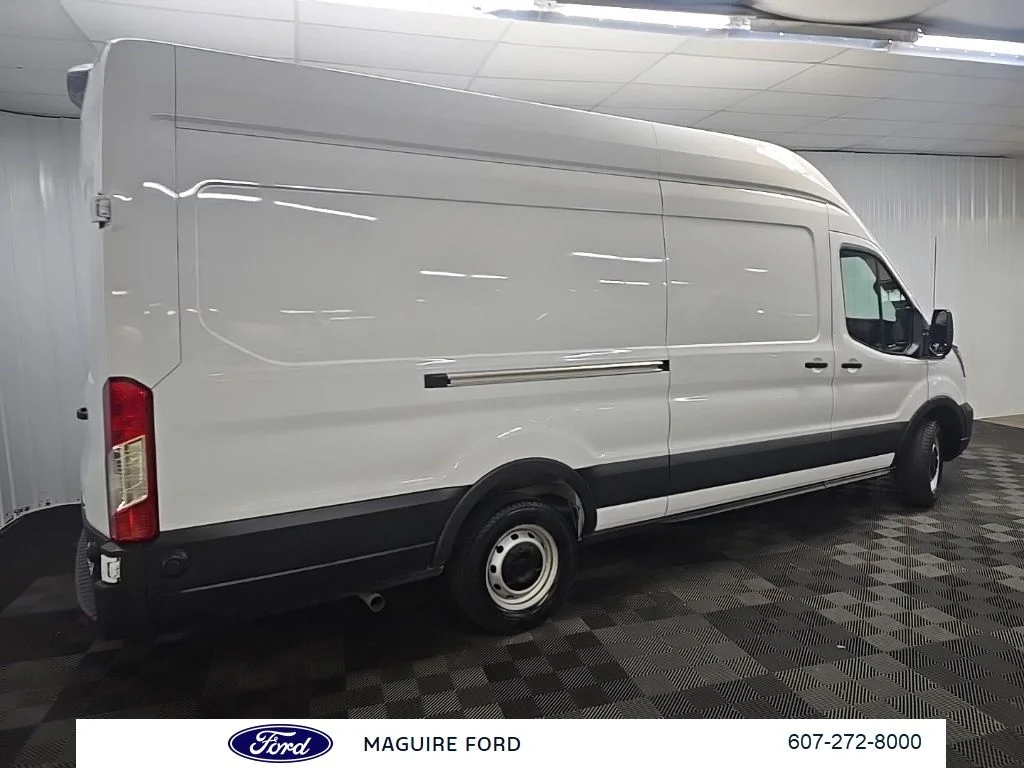 Used 2025 White Ford Base image 3