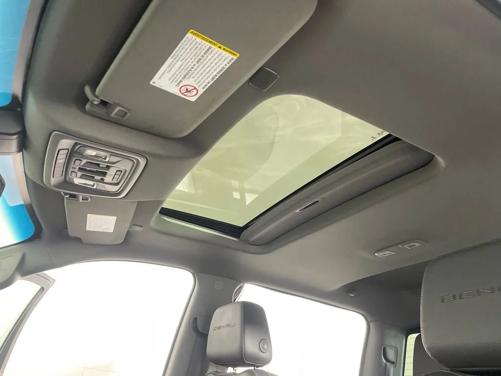 Used 2022 Blue GMC Denali image 19
