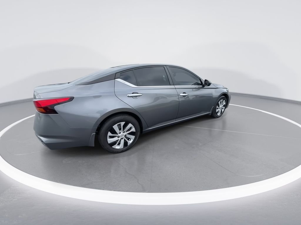 Used 2023 Gray Nissan 2.5 S image 8