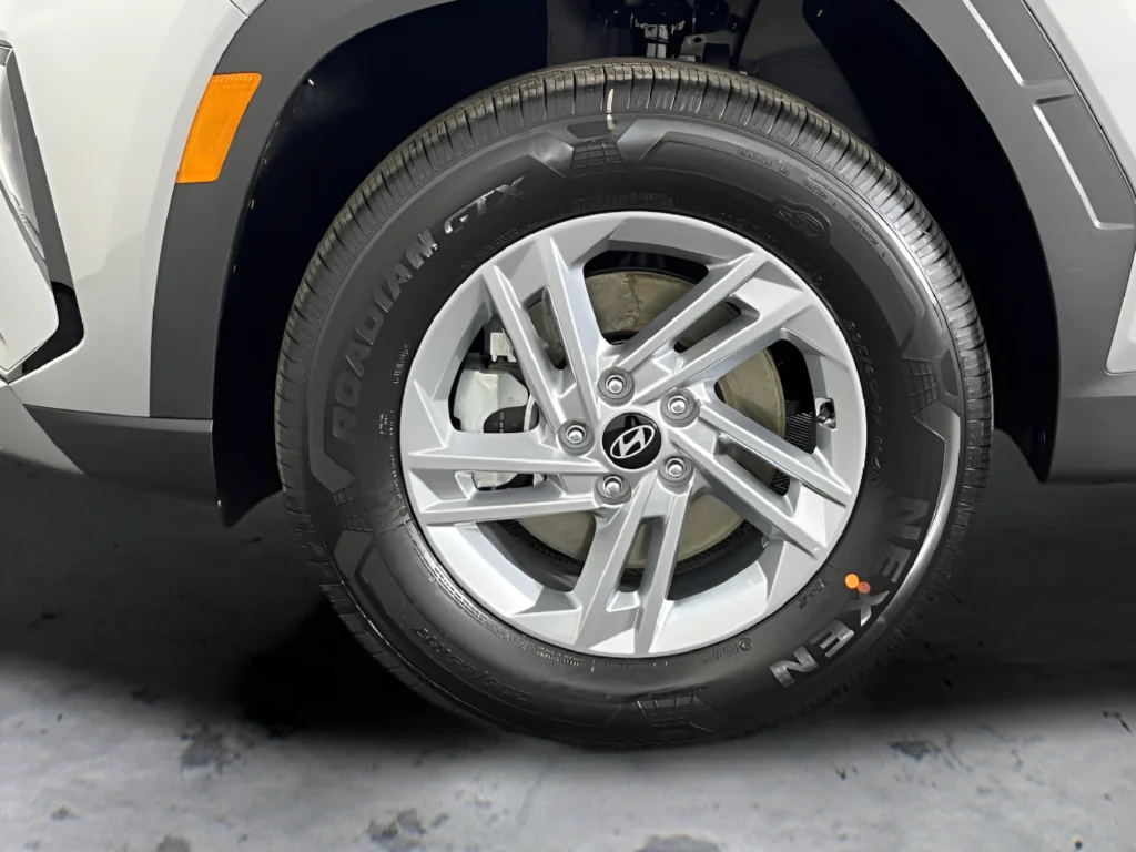 New 2026 Silver Hyundai SE image 15