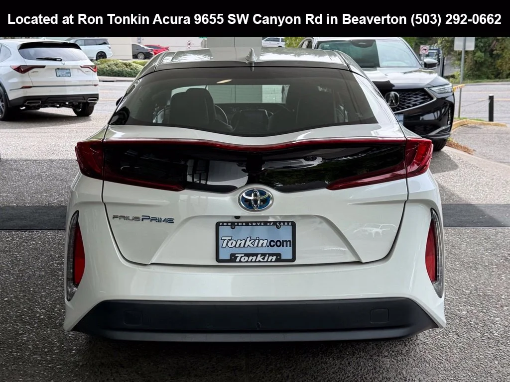Used 2017 Blizzard Pearl Toyota Premium image 6