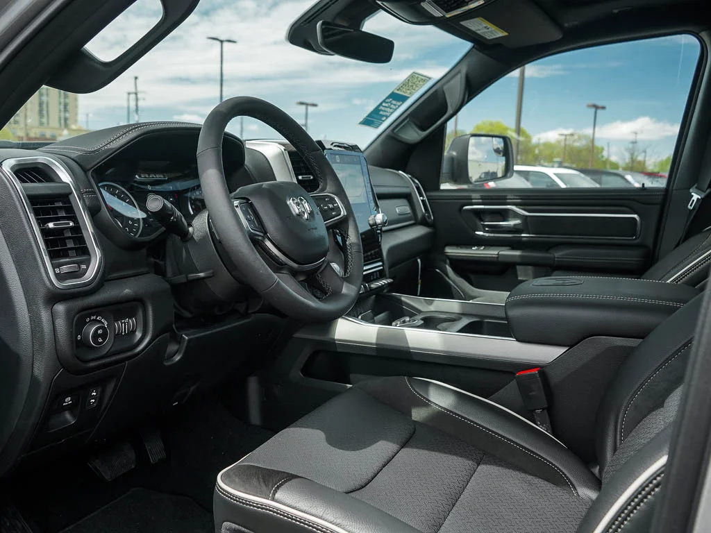 2026 RAM 1500 Laramie - Photo 16